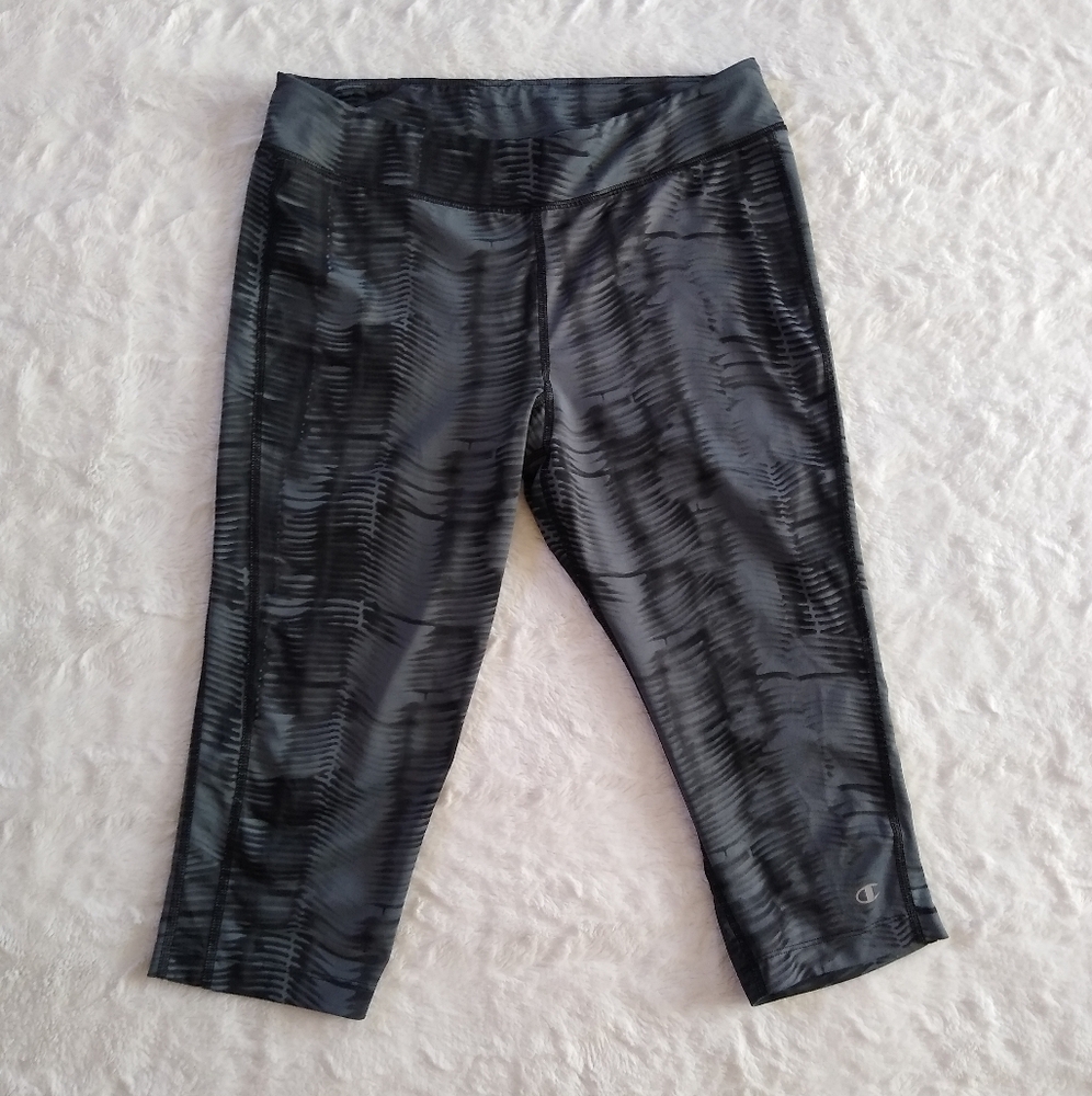 Champion Wave Print Athletic Capri Leggings